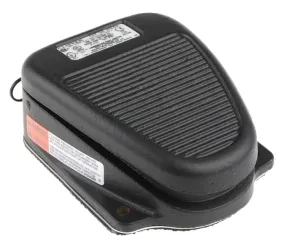 RS PRO Medium Duty Latching Clipper Foot Switch - Cast Iron Case Material, SP-CO, 20 A @ 125 V ac Contact Current, 250V
